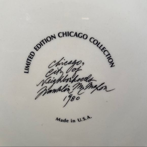 Franklin McMahon 1980 Chicago, City of Neighborhoods Chicago Collection - Picture 4 of 4
